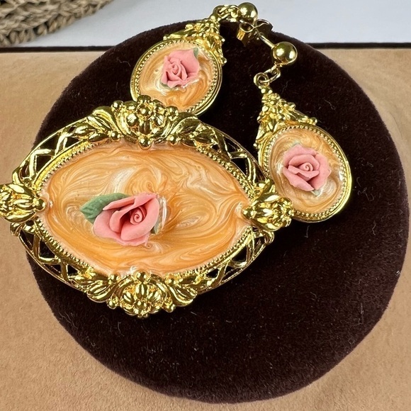 Pendant and earrings set pink rose China on swirl enamel and gold - Picture 2 of 10